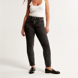 Abercrombie & Fitch Black High Rise Curve Love Jeans